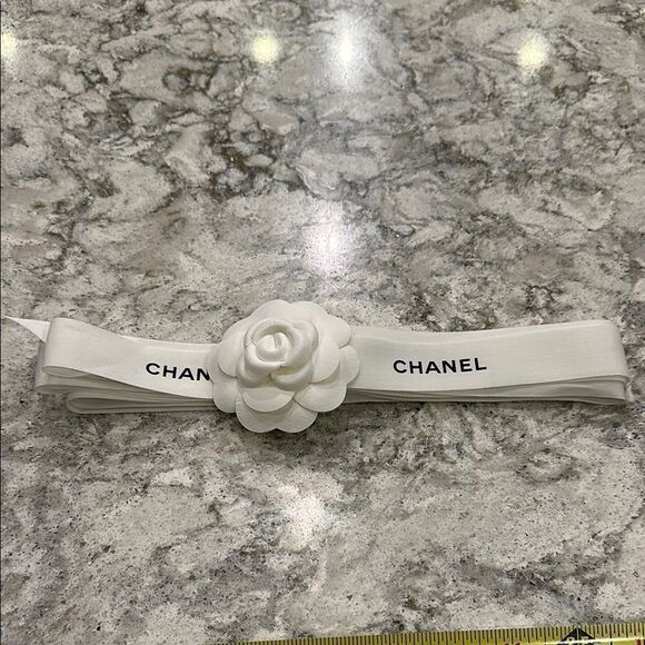 🎀 Chanel 1-Inch Ribbon - 165 Inches with Camellia Flower - Picture 1 of 1